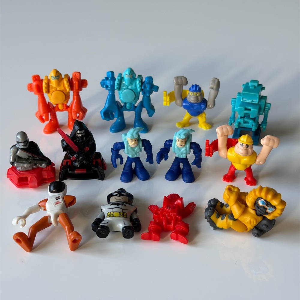 Vibrant Action Figures Robot Style Playset for Kids